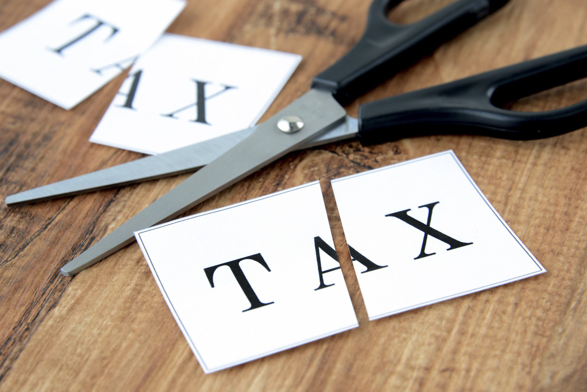 Business concepts, cutting tax