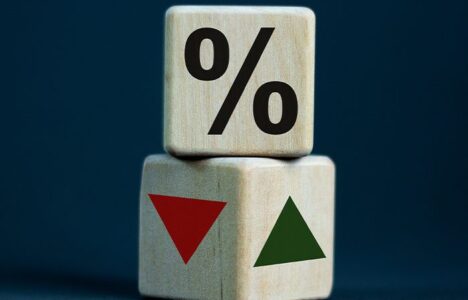 dice with percentage symbol