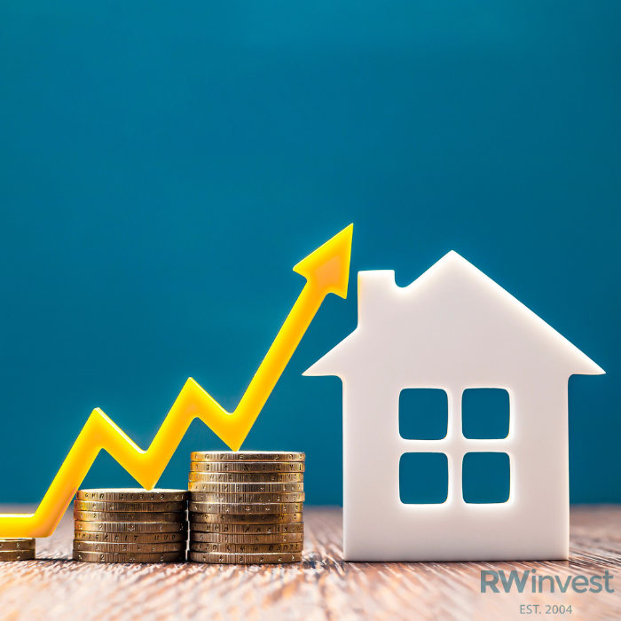 figure of a house with coins next to it and an upward arrow representing property market growth